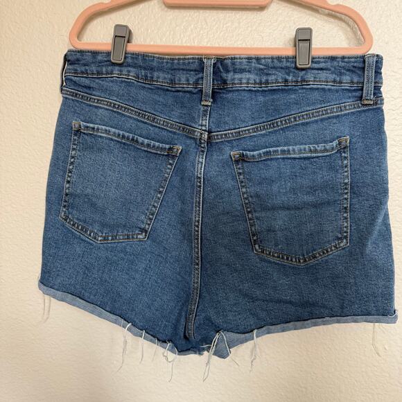 Old Navy Sky-Hi A-Line Shorts Size 16 High Rise Cut-offs Button Fly - Picture 4 of 4